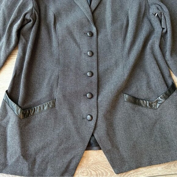 Vintage Jackie K. Wool Blend Leather Trim Blazer Made in Canada - Picture 11 of 15